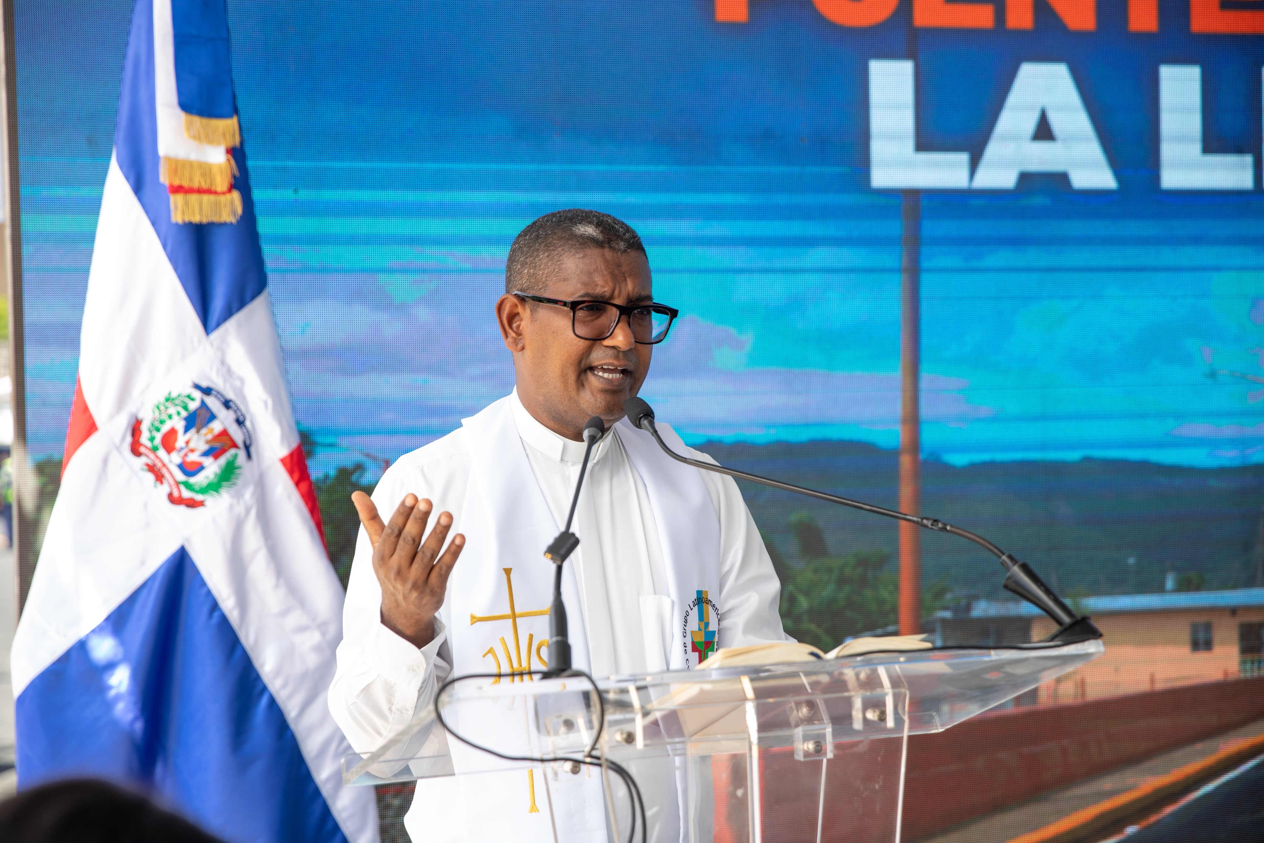 Padre Joaquín Pérez destaca voluntad del presidente Abinader en construcción de puente