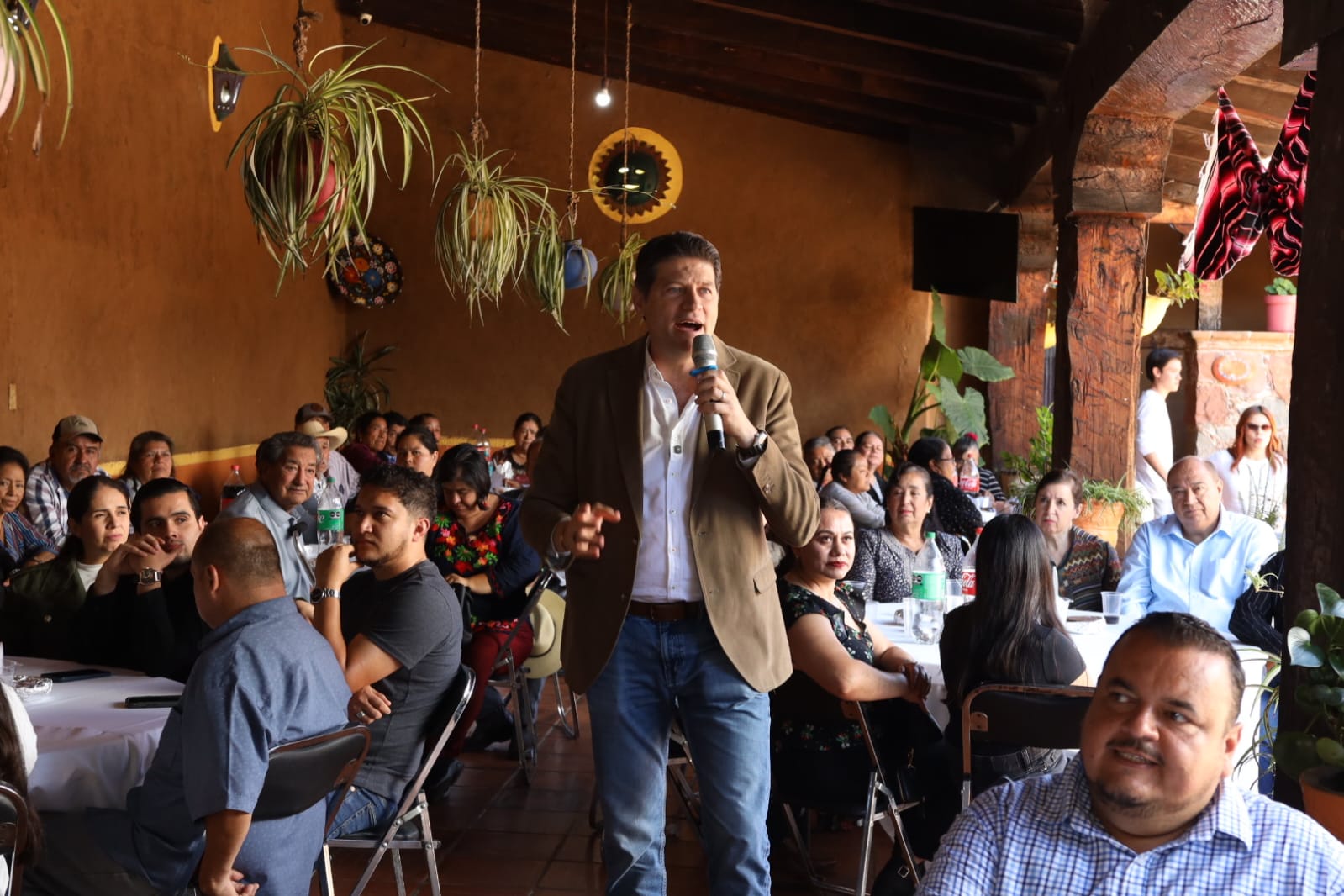 Alfonso Martínez afirma que la mayoría desea la paz