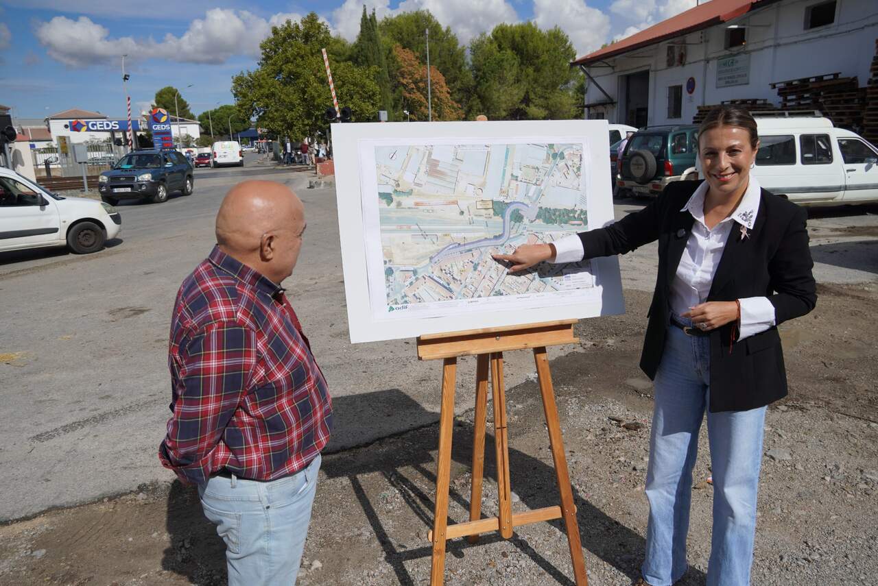 Ayuntamiento de Ronda acuerda con ADIF eliminar paso a nivel con barreras