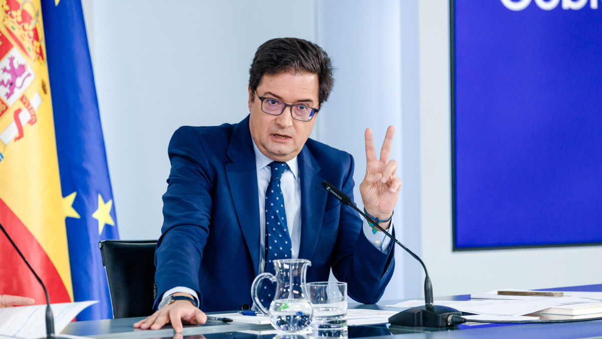 Gobierno aprobará aumento salarial del 5% para funcionarios antes de fin de año