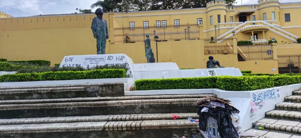 Museo Nacional denuncia daños tras manifestación