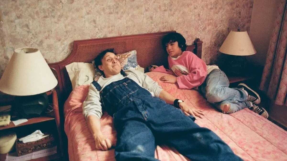 Seis meses en el edificio rosa con azul: VIH, infancias e identidad