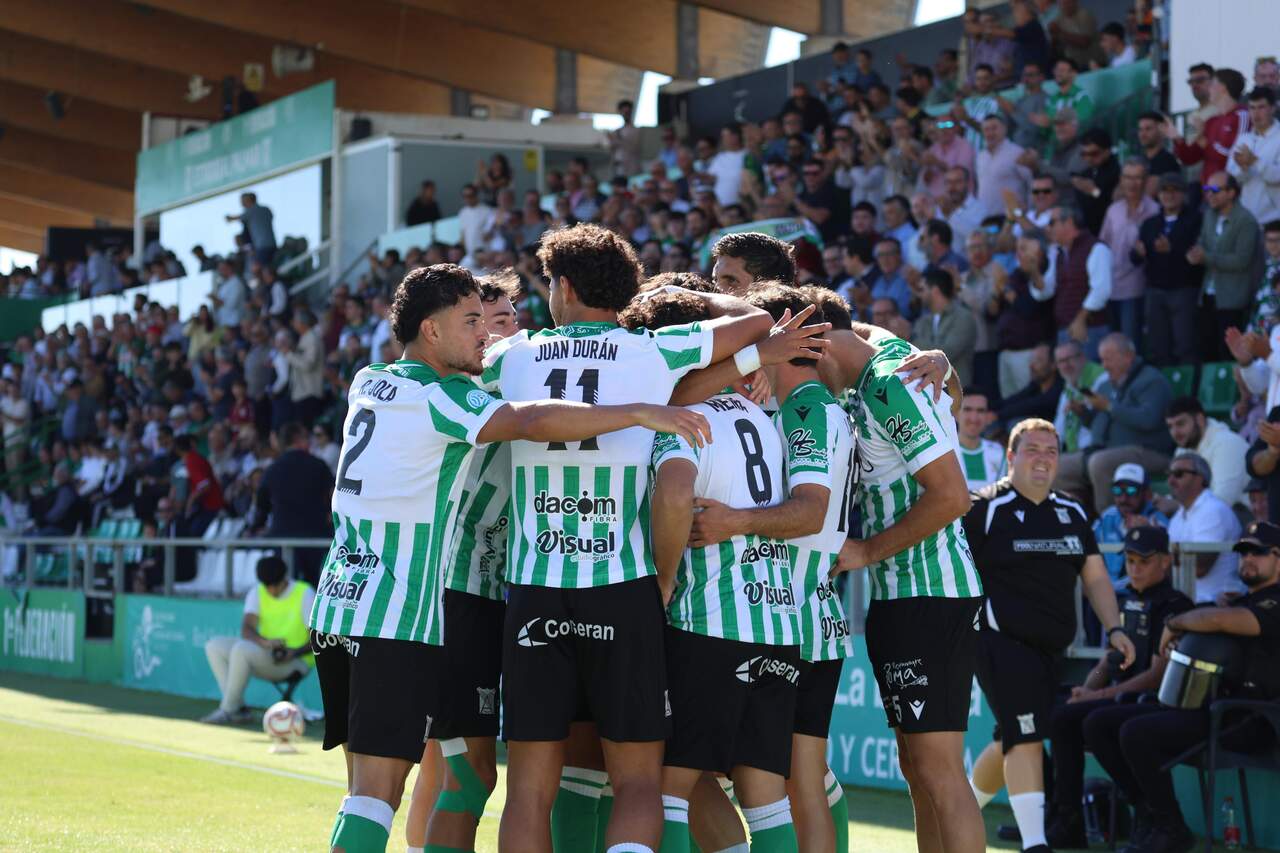 Atlético Sanluqueño vence 4-1 a Las Palmas con un festival de goles