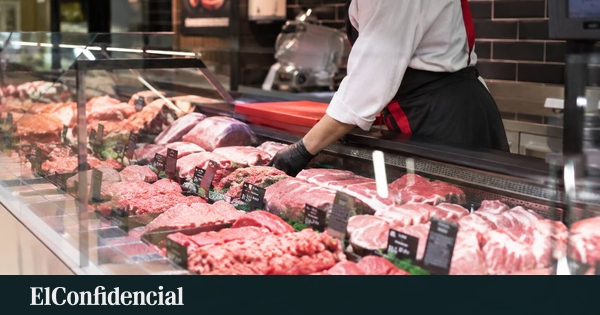 Supermercados cambian carnicero por bandejas de plástico y menos personal
