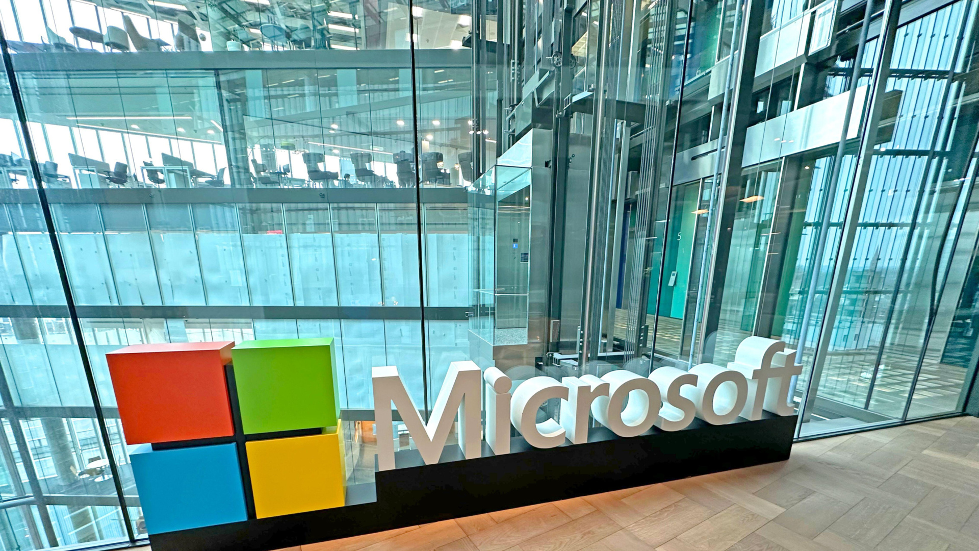 Microsoft planea recortar una cuarta parte de su plantilla