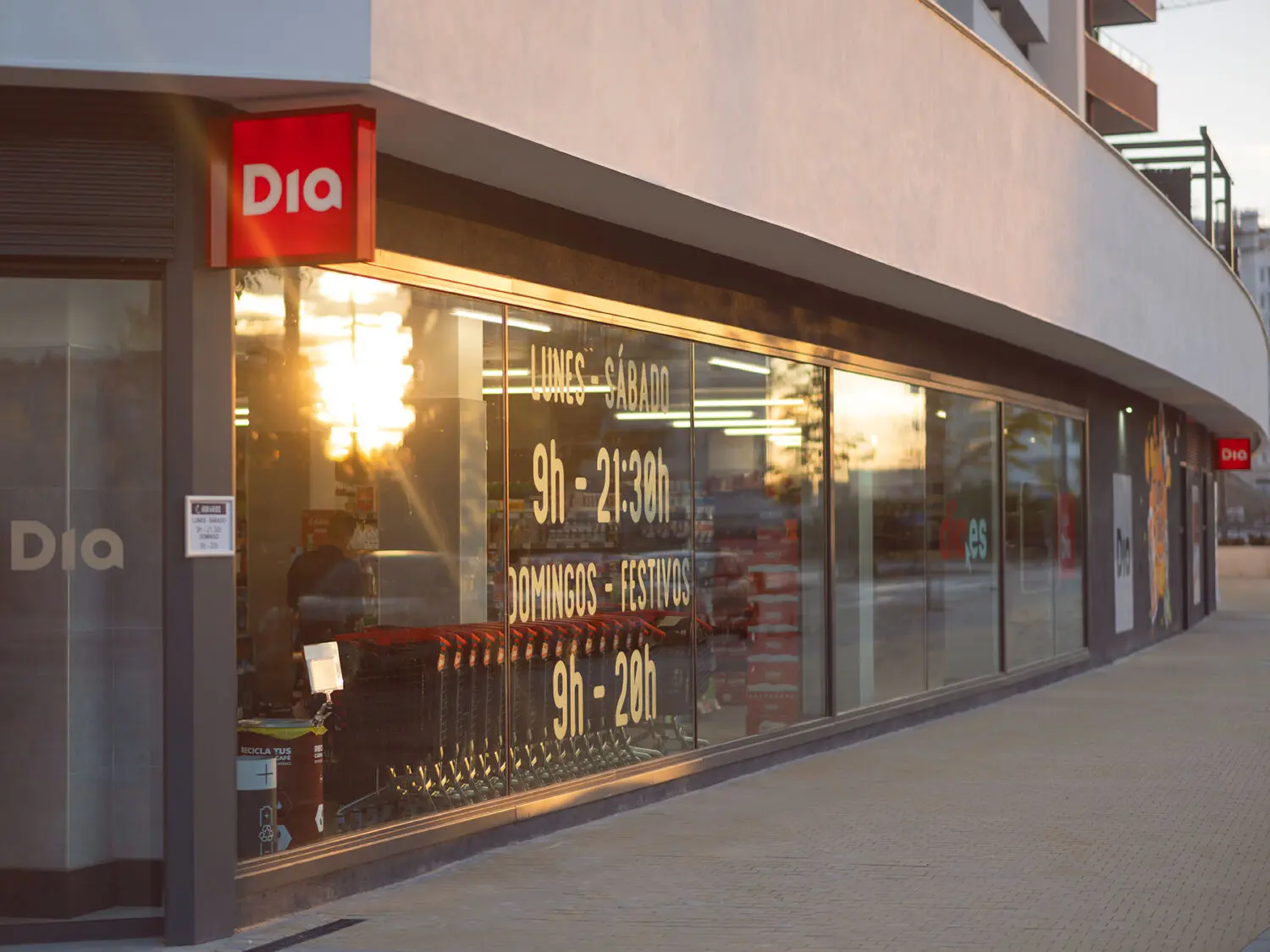 Dia crece el doble que el sector y gana clientes con frescos y marca propia