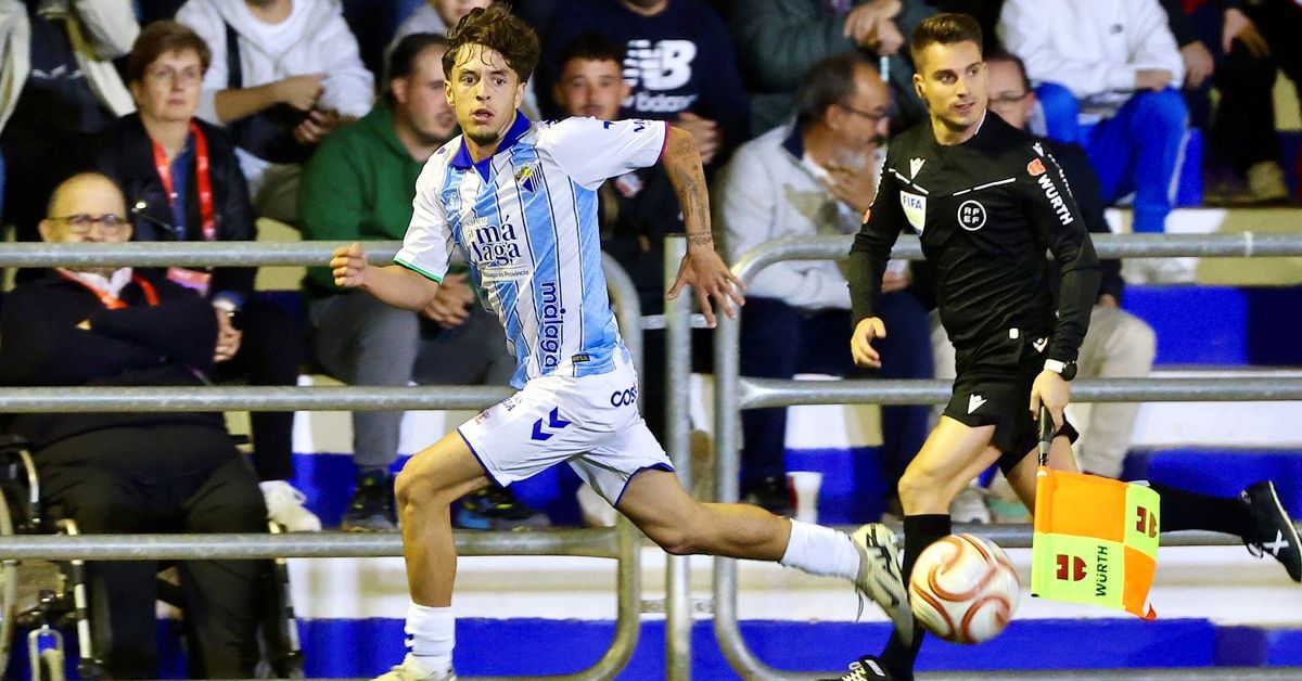 Juani, canterano del Málaga CF, debutó en Alcázar