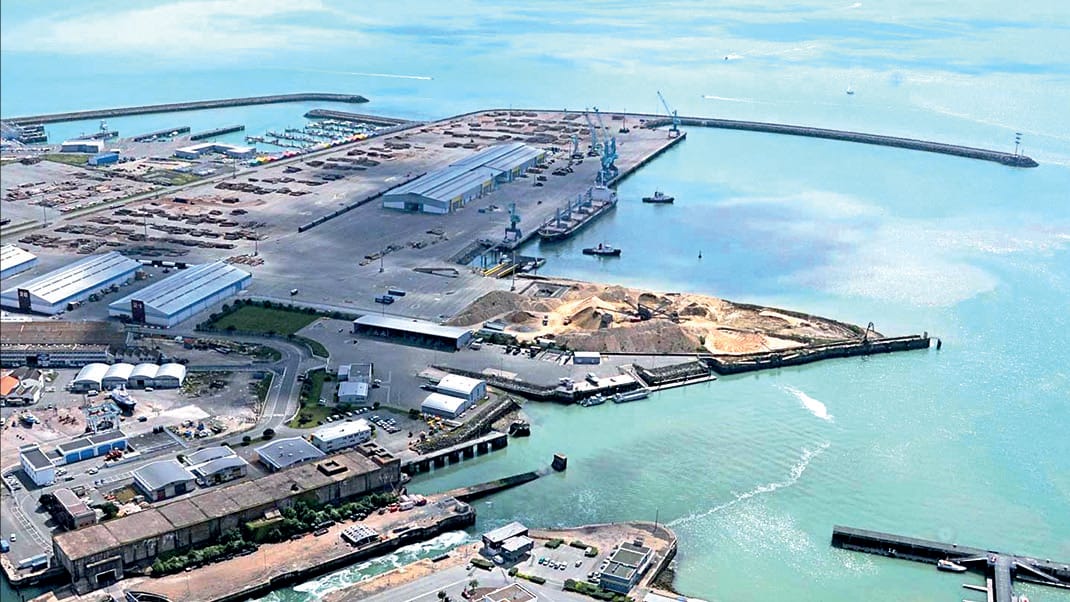 Mohamed VI inaugura megapuerto junto a Melilla y amplía puerto de Tánger