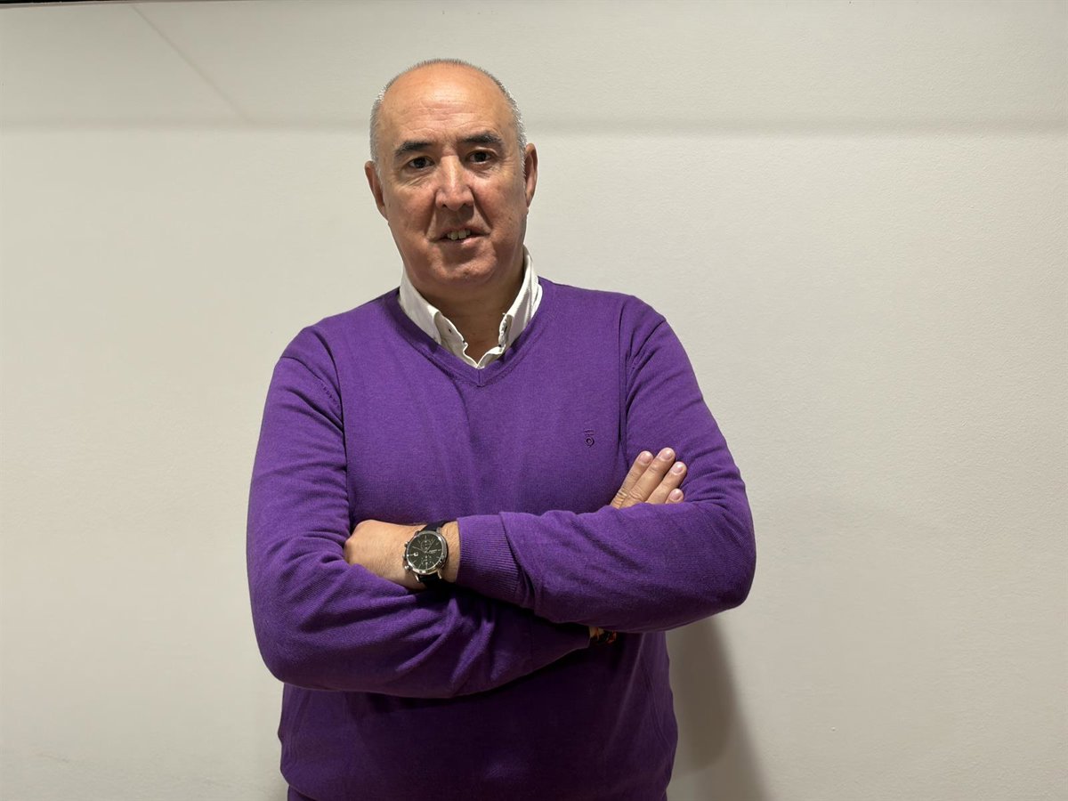 José Manuel Bully asume como procurador socialista en Álava