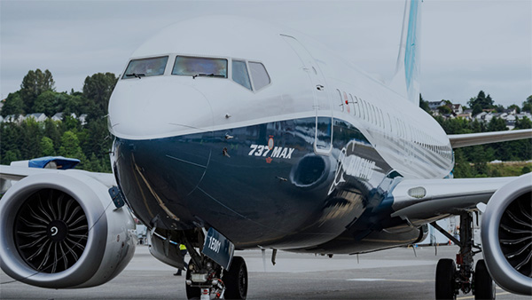 Boeing no puede aumentar producción de 737 y pierde valor en Bolsa