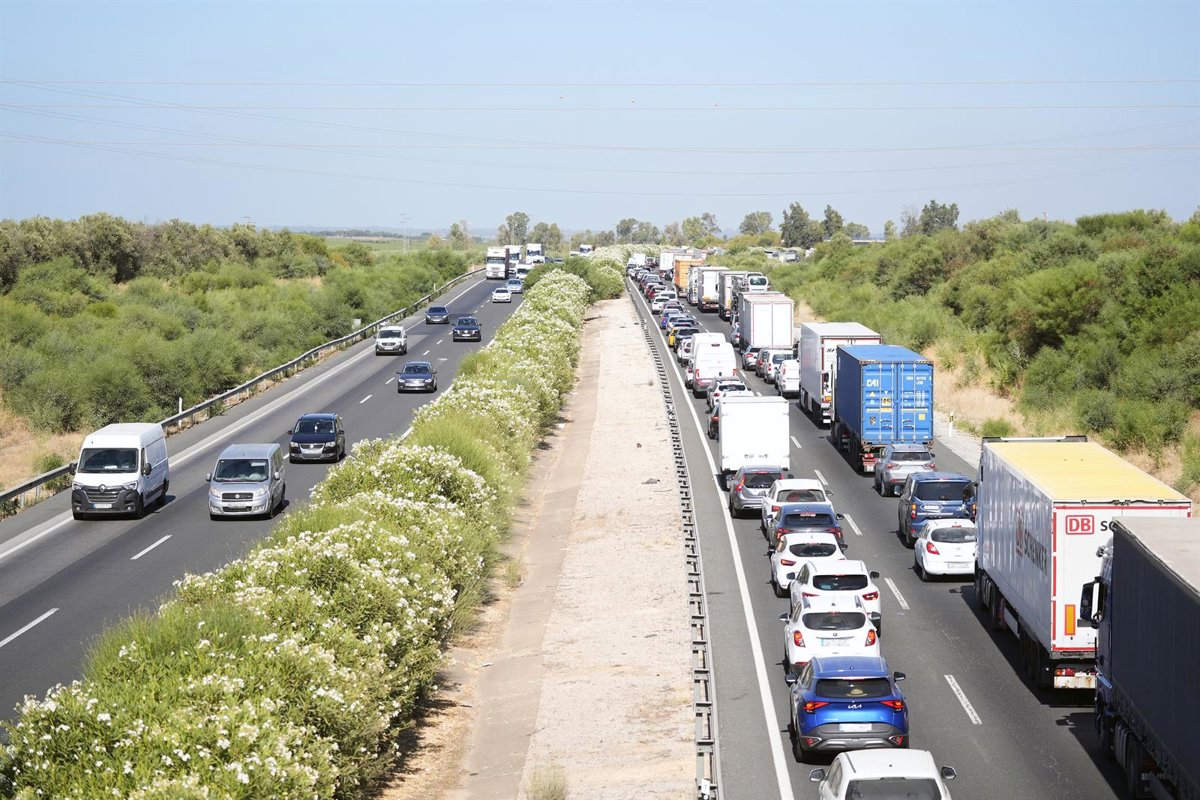 DGT prevé más de 1,1 millones de desplazamientos por Todos los Santos