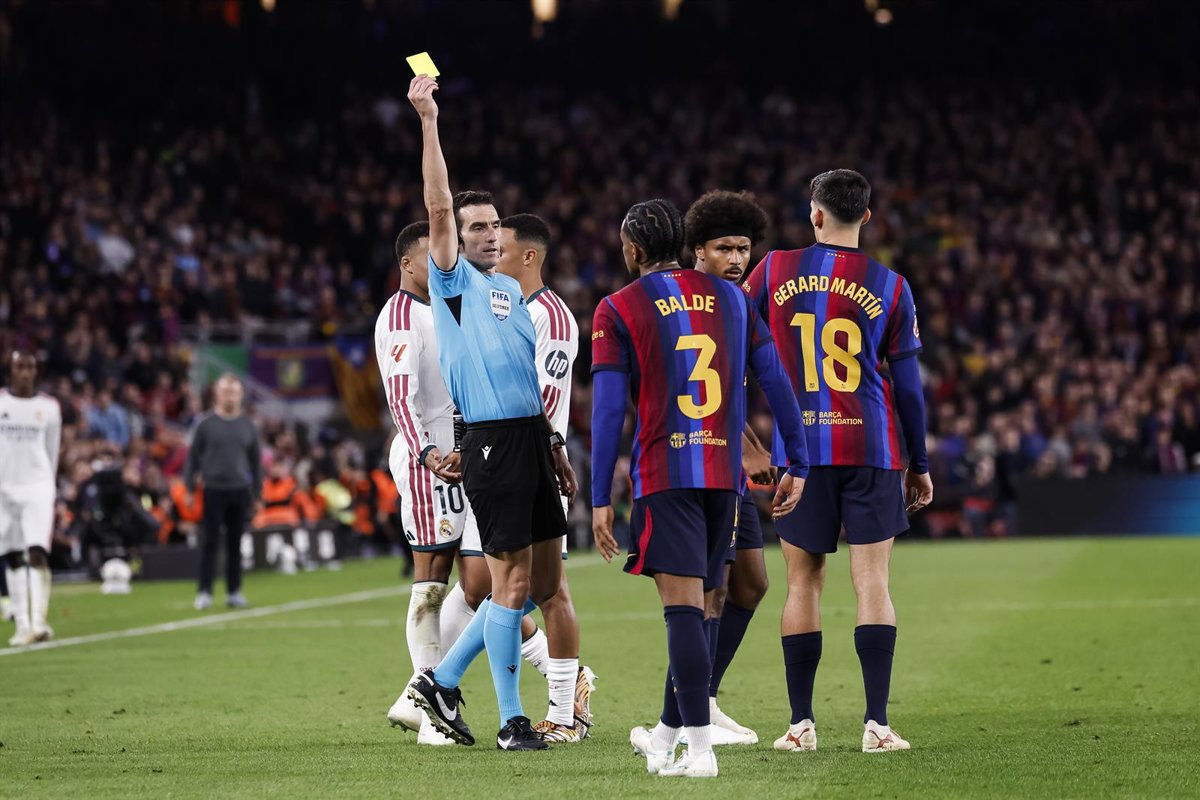 El Barça debe reaccionar ante Alavés tras derrota en el Clásico