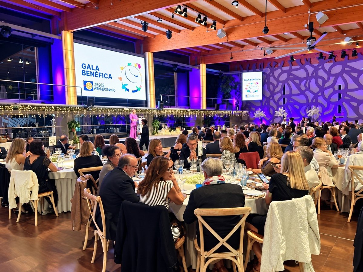Cerca de 300 personas apoyan gala solidaria de Jesús Abandonado